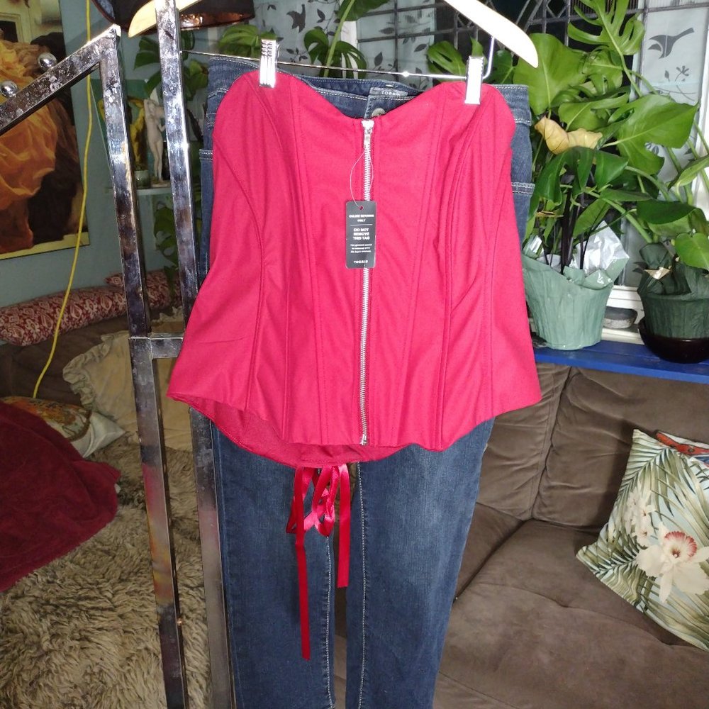 Clothes that make the women
